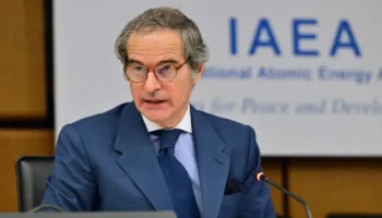 El jefe de la AIEA, Rafael Grossi, alerta sobre la posibilidad de fuga radiactiva en Irán y pide evitar escalada