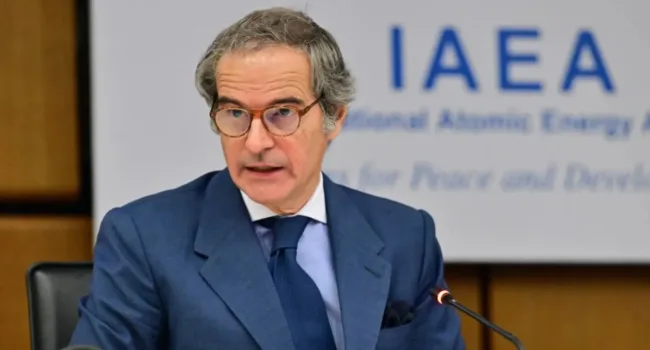 El jefe de la AIEA, Rafael Grossi, alerta sobre la posibilidad de fuga radiactiva en Irán y pide evitar escalada
