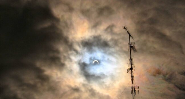 Así funcionan los eclipses solares: ¿por qué, cómo, cuándo, dónde?