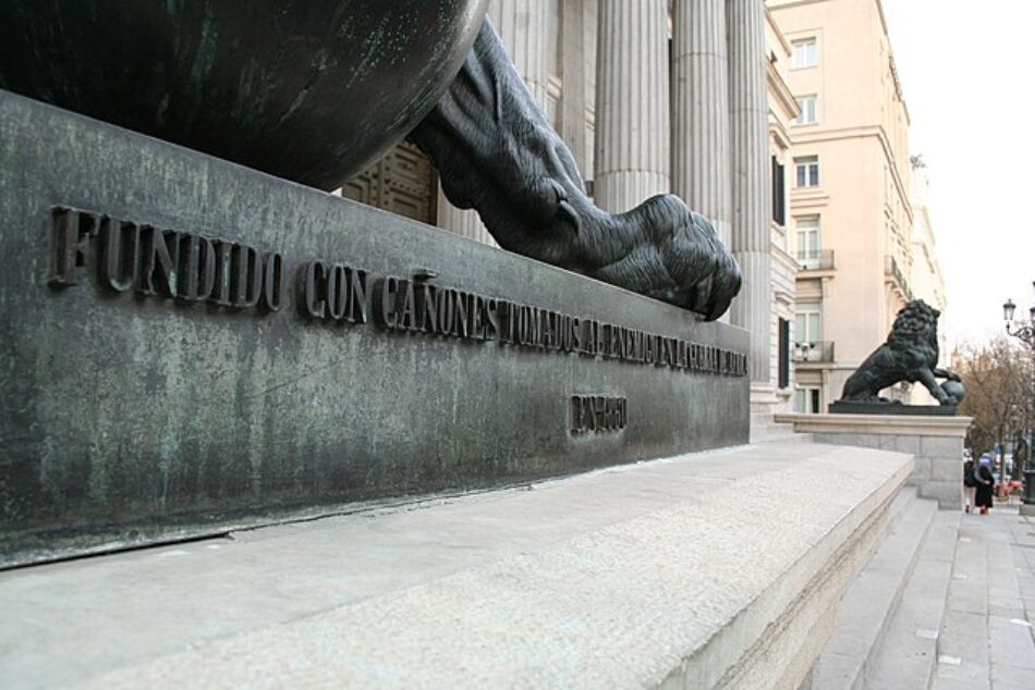 Europa Laica denuncia la «claudicación del Estado», pide boicotear la presencia del Papa en el Congreso de los Diputados y que no se le reconozca como «jefe de Estado»