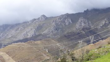 Reclaman que la subestación en Ortiguero (Asturias) y las líneas sean soterradas