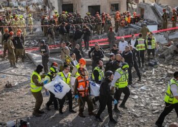 Irán resiste y contraataca