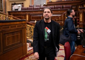 Francisco Sierra muestra en nombre del Grupo Plurinacional Sumar el “completo respaldo” a las demandas de la ‘Plataforma de Radiotelevisiones Públicas en Lucha’