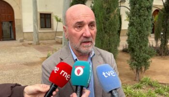 IU-Verdes impulsa en la Asamblea una ofensiva institucional para llevar energía solar a Cuba frente al “bloqueo criminal” de EEUU