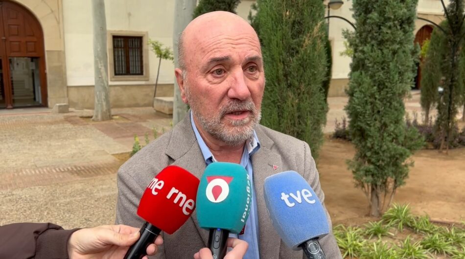 IU-Verdes impulsa en la Asamblea una ofensiva institucional para llevar energía solar a Cuba frente al “bloqueo criminal” de EEUU