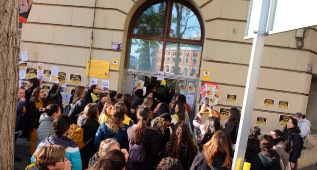 El conflicto en el Ayuntamiento de Barcelona se enquista: las Escuelas Infantiles van a la huelga los días 16 y 20 de marzo por unas condiciones dignas en las aulas