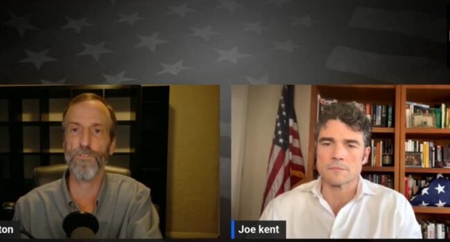 El ex director de antiterrorismo de Trump afirma que EEUU impulsó Al Qaeda y Daesh