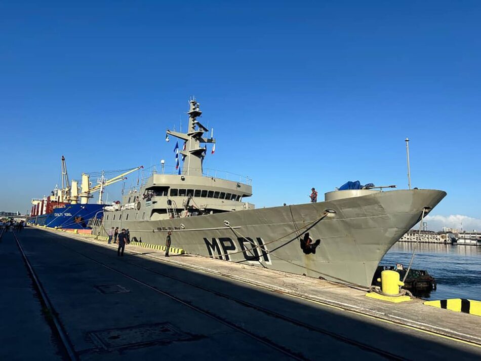 Llega a Cuba otro buque de México con ayuda material