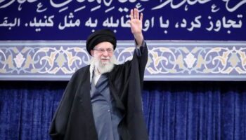 Irán confirma muerte de Jamenei en ataque estadounidense-israelí