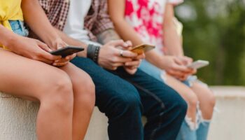 La mitad de los adolescentes de Estados Unidos usa la IA para crear imágenes sexualizadas