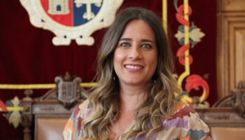 IU-Sumar-Verdes Equo exige la dimisión de la concejala del PP de Palencia, Laura Lombraña,  por el escándalo del chalé, y señala a la Junta como «cómplice del cortijo»