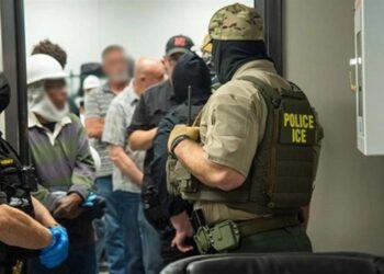 Trump ordena desplegar agentes del ICE en aeropuertos de EEUU