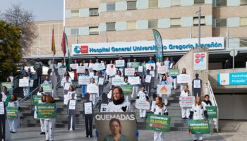 Campaña #EnfermerasQuemadas: «Ponen muchas trabas para conciliar, trabajamos más horas y cobramos menos»