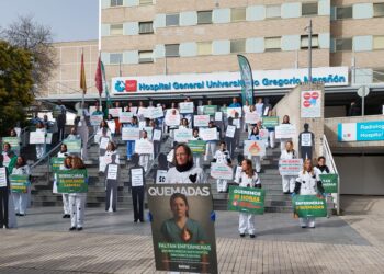 Campaña #EnfermerasQuemadas: «Ponen muchas trabas para conciliar, trabajamos más horas y cobramos menos»