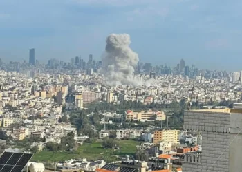 «Israel» lanza nuevos ataques contra suburbio sur de Beirut, Líbano