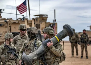 EE.UU. busca acelerar producción de armas tras ataques a Irán