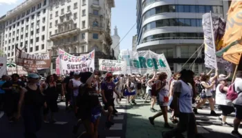 Sindicatos argentinos impugnarán la reforma laboral aprobada por el Congreso