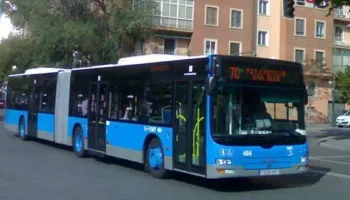 Las asociaciones vecinales de San Blas consiguen un aumento de las frecuencias en la línea del bus directo al hospital Ramón y Cajal