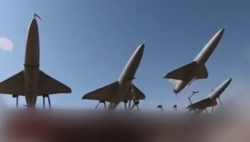 Irán atacó la principal base logística israelí en «Tel Aviv»