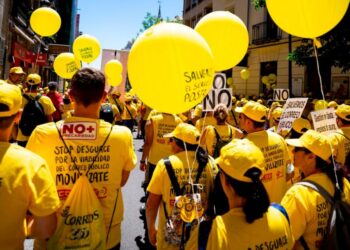 Correos consigue beneficios gracias al recorte de gasto y de plantilla, y a la financiación del Estado