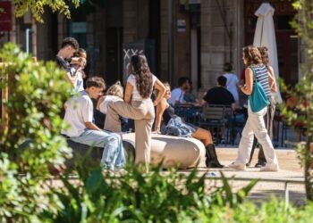 BComú impulsa un pla de xoc de 100 M€ per mitigar l’impacte de la guerra en els preus dels ciutadans