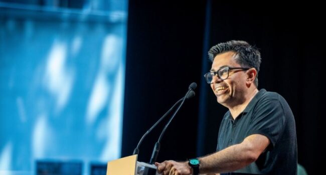 Pisarello representa a Barcelona en la flotilla humanitaria en Cuba para denunciar el bloqueo de Estados Unidos