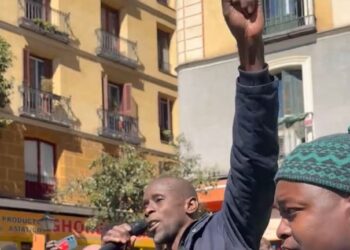 Más de 300 organizaciones de todo el Estado respaldan la versión del vecindario sobre la detención de Serigne Mbayé