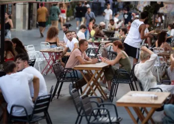 Adelante Andalucía exige un mayor control del sector de la hostelería durante Semana Santa para evitar casos de explotación laboral