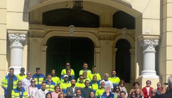 Llega la víspera de la huelga de hambre de la plantilla de redes de saneamiento a las puertas del Ayto. de Málaga