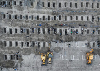 EE.UU. afronta la acusación de crímenes de guerra tras reconocer su responsabilidad en el ataque con misiles Tomahawk contra una escuela primaria en Irán que dejó decenas de niñas asesinadas