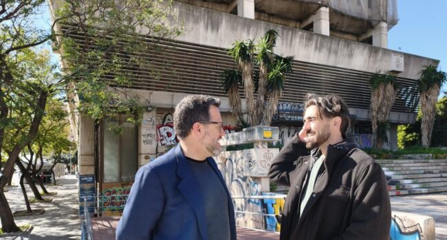 Adelante Andalucía se compromete a limitar los precios de alquiler por barrios para que no se vaya el 60% del salario en vivienda