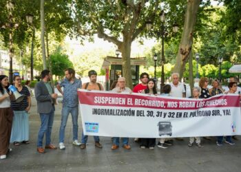 APDHA exige al Ayuntamiento de Sevilla que cesen los recortes y desvíos en las líneas de TUSSAM que sufren los vecinos y vecinas de Polígono Sur