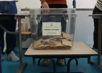 Socialistas y La Francia Insumisa frenan el avance de la extrema derecha en elecciones municipales