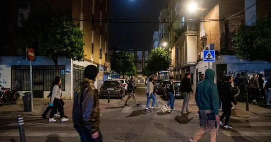 APDHA denuncia que el Ayuntamiento de Sevilla está recurriendo a bulos y mentiras que pueden provocar un brote de racismo y xenofobia en la Macarena