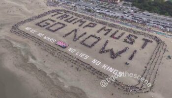 El País omitió de su portada del domingo las históricas y masivas movilizaciones contra Trump en las que millones de personas clamaron contra la guerra