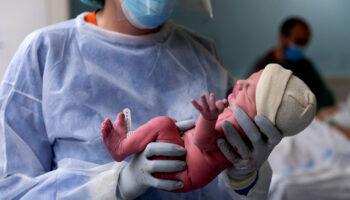 “Muchas profesionales piensan que la Consejería de Sanidad de la Comunidad de Madrid quiere acabar con la matrona en Atención Primaria”
