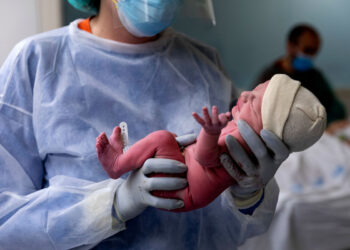 “Muchas profesionales piensan que la Consejería de Sanidad de la Comunidad de Madrid quiere acabar con la matrona en Atención Primaria”