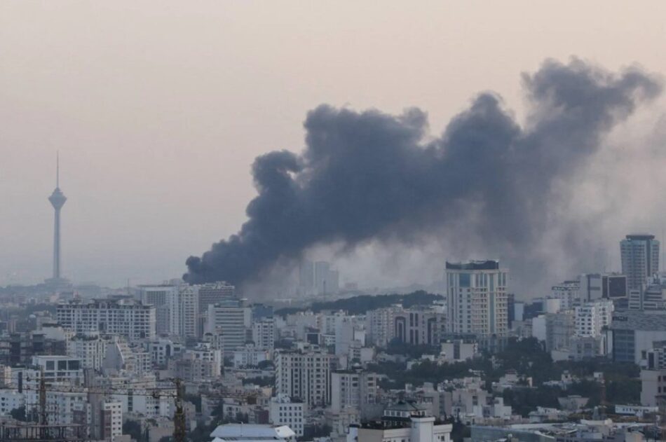 Irán promete venganza y afirma estar preparado para era pos Jamenei