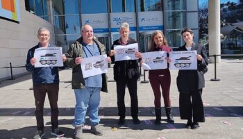 Activistas denuncian las inversiones del Santander y CaixaBank en fábricas de armas usadas por Israel en Gaza