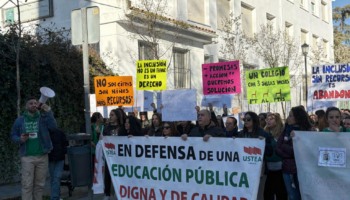 USTEA denuncia la supresión de otras 410 aulas en Andalucía en el periodo de matriculación