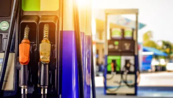 Operación salida de Semana Santa: el gasóleo es un 62,5% más caro antes de impuestos que el año pasado