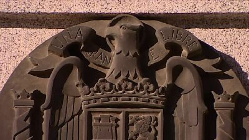 PP y Vox bloquean en la Asamblea Regional el envío al Gobierno central del catálogo de vestigios franquistas de la Región de Murcia