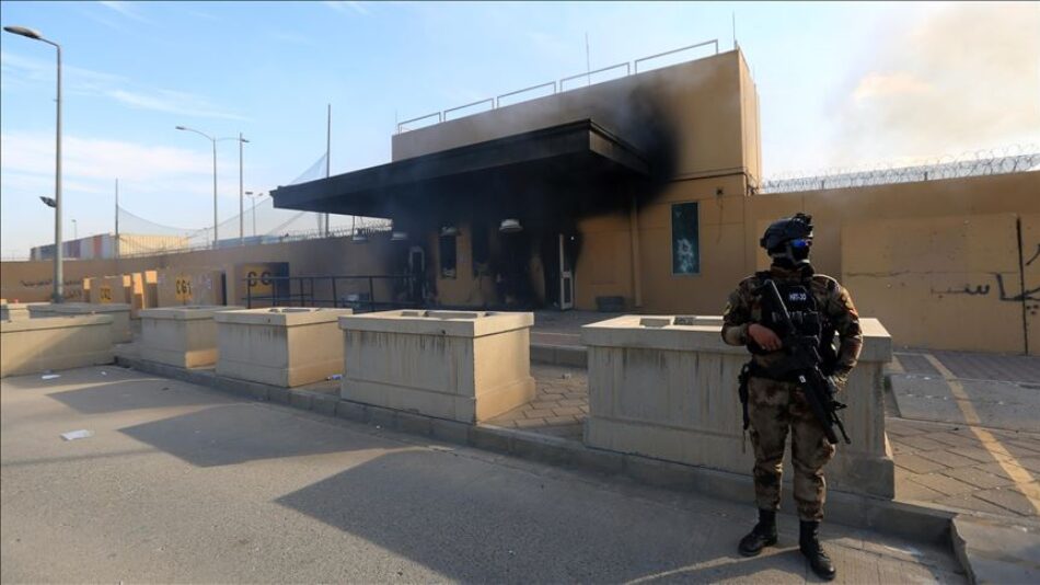 La Guerra de Irán se extiende a Irak mientras Estados Unidas ataca a milicias y la embajada norteamericana sufre un bombardeo