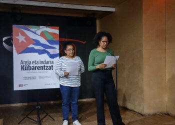 Campaña solidaria en Bilbao para enviar placas solares a Cuba