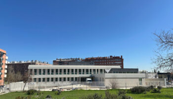 La asociación vecinal de Butarque denuncia “una situación sanitaria insostenible” tras el nuevo retraso en la apertura del centro de salud