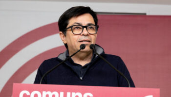 Pisarello: “Junts ha d’assumir la seva responsabilitat social i convalidar l’escut social amb la pròrroga dels contractes de lloguer”