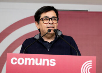 Pisarello: “Junts ha d’assumir la seva responsabilitat social i convalidar l’escut social amb la pròrroga dels contractes de lloguer”