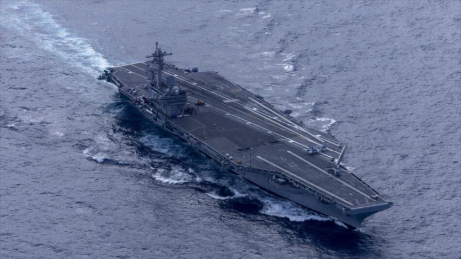 Portaviones Bush usa ruta inusual por temor a ataques de Ansarolá