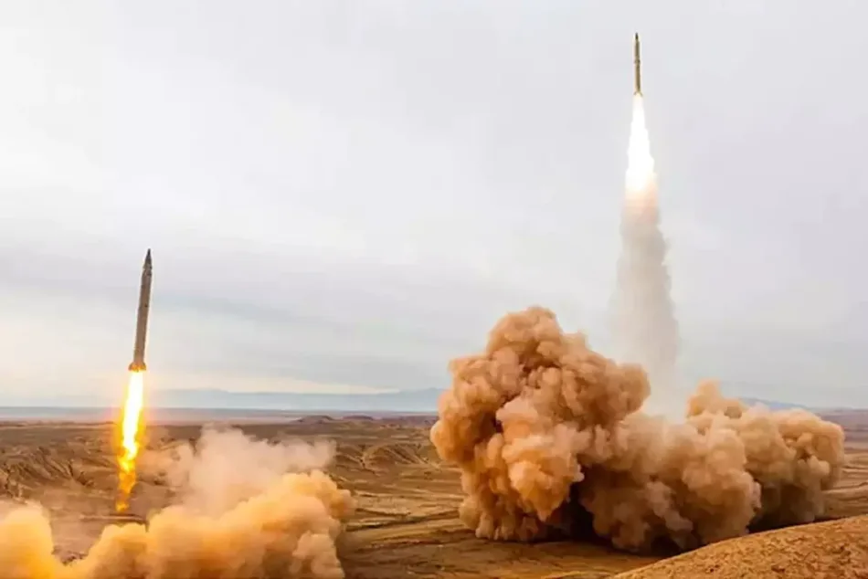 Irán lanzó oleada 100 contra 25 objetivos de EE. UU. e «Israel»