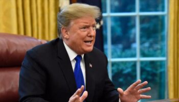 WSJ: Trump “gritó a sus asesores” tras derribo de caza F-15 en Irán